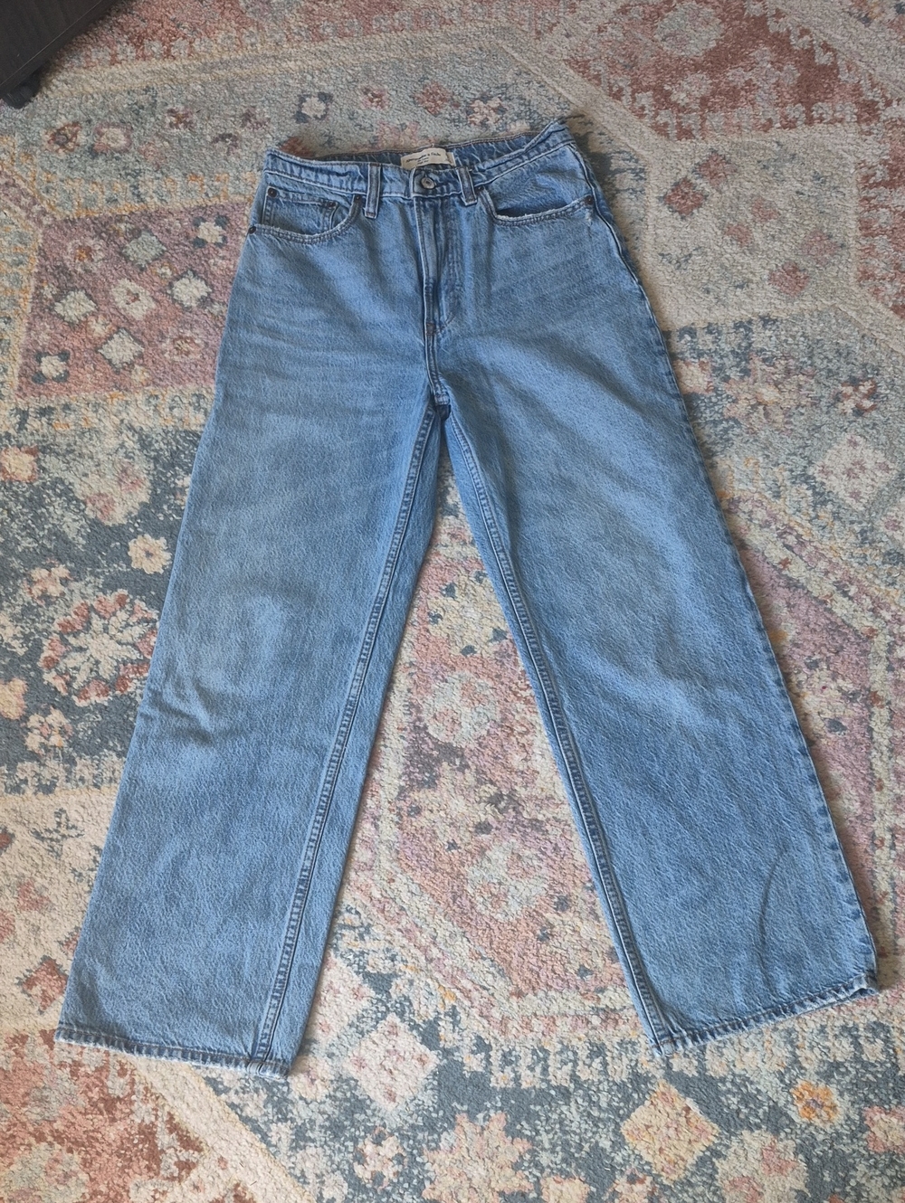 Abercrombie & Fitch Relaxed Straight Light Blue Jeans